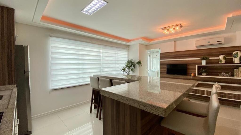 Solar Das Ilhas - Aconchegante Apartamento Na Linda Praia De 4 Ilhas Bombinhas Kültér fotó